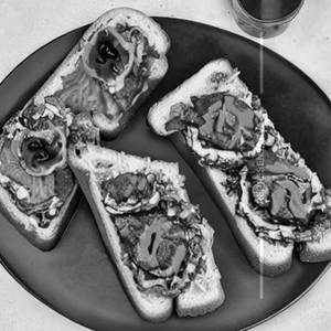 Sautéed Mushroom Hummus Toasts