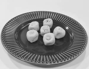 Soft White Mawa Peda