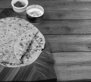 Pyaz paratha [2 pieces]