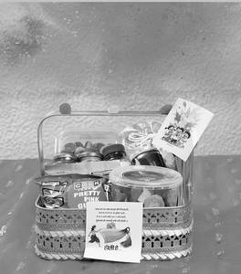 Holi Hamper 7