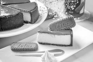 Lotus Biscoff Cheesecake Slice