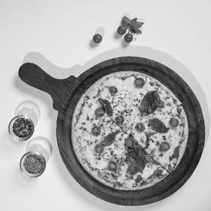 Classic Margherita Pizza Regular