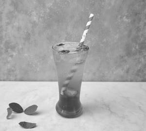 Blue lagoon mojito