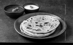 Aloo Pyaz Parantha