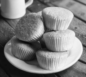 Plain cup cake