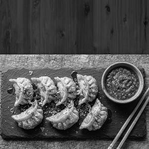 Fried Paneer Momos - 8 Pcs