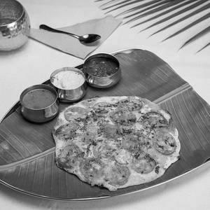 Onion Tomato Uthappam