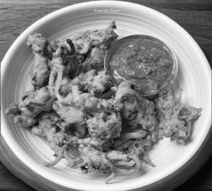 Mixed pakoda