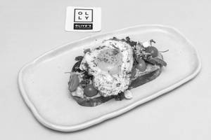 Avocado Toast With Egg