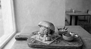TANDOORI CHEESE VADA PAV