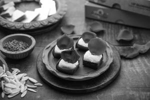 Gulab Pati Sandesh