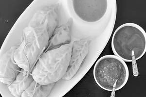 Veg momo [steam]