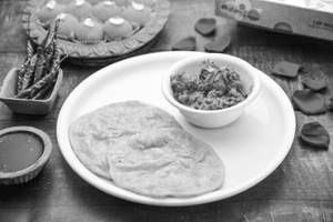 Radhaballavi With Aloo Dum