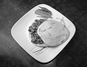 Chicken Kuboos Shawarma Plate