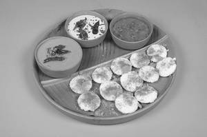 Mini Kaarampodi Idli
