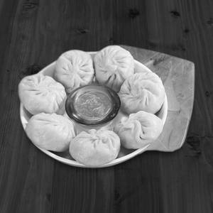 Veg Steamed Momos [8 Pieces]