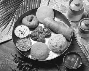 Santosham Breakfast Platter