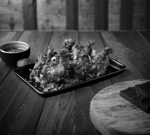 Chicken Lollipop Schezwan Gravy