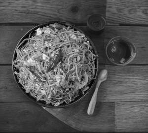 Egg schezwan noodles