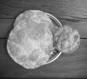 2 poori with masala