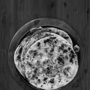 Ajwaini Naan ( 1 Picece )