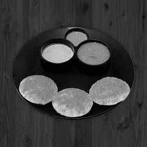 3 Ghee Podi Idli