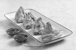 Baked Chicken Samosa [1 Piece]
