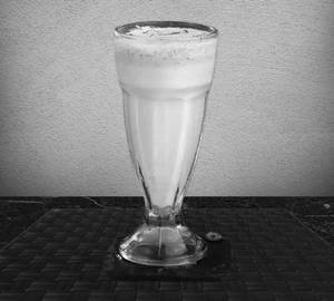 Tim Tim Kesar Milkshake
