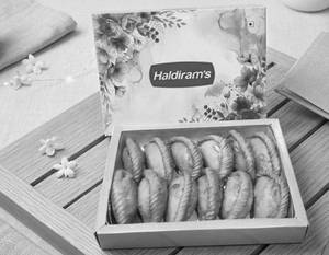 Gujiya 12pcs (box)