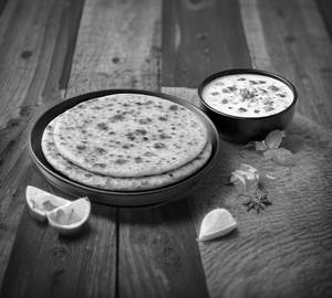 Paneer paratha + raita
