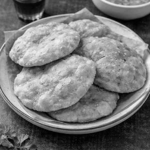 Koraishutir Kochuri 2pc