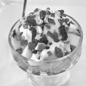 Fruit salad with ice cream