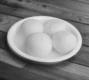 Sponge rasgulla [1 piece]