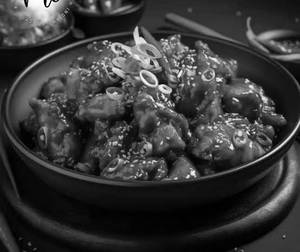 Chilli Chicken Dry [8 Pieces]