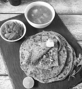 1 Paneer Paratha With Curd