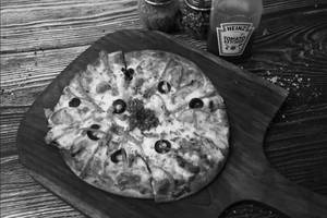 Paneer Tikka Pizza