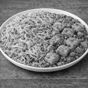 Mix Chowmein [h] Paneer Chilly [h]