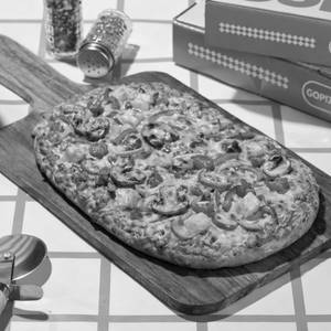 Barbecue Mushroom Chicken Pizza.