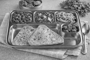 Rajma Palak Paneer Signature Paratha Thali