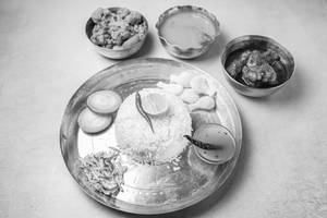 Chicken Thali (4 Pieces)