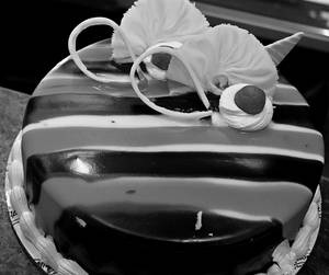 Red Bee Truffle Cake 500gm