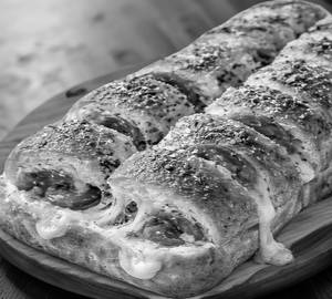 Stuffed garlic bread