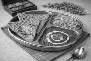 Dal Makhni Paratha Mini Thali