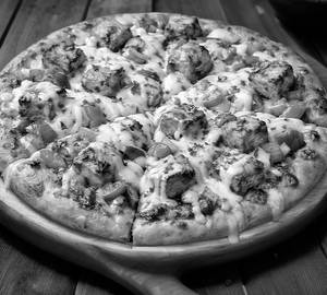Cheese Burst Tandoori Paneer Pizza