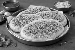 Onion Green Chilli Kulcha
