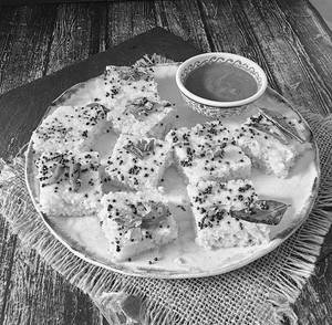 Dhokla [2 Pieces]