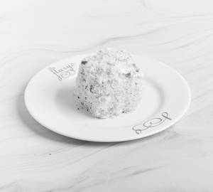 Almond Cube 