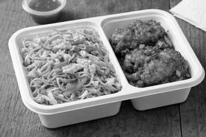Egg chowmin + chilli chicken [2 pcs]