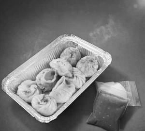 Steamed Mixed Momos Combo [8 Pieces]