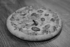 Cheese & Mushroom Pizza